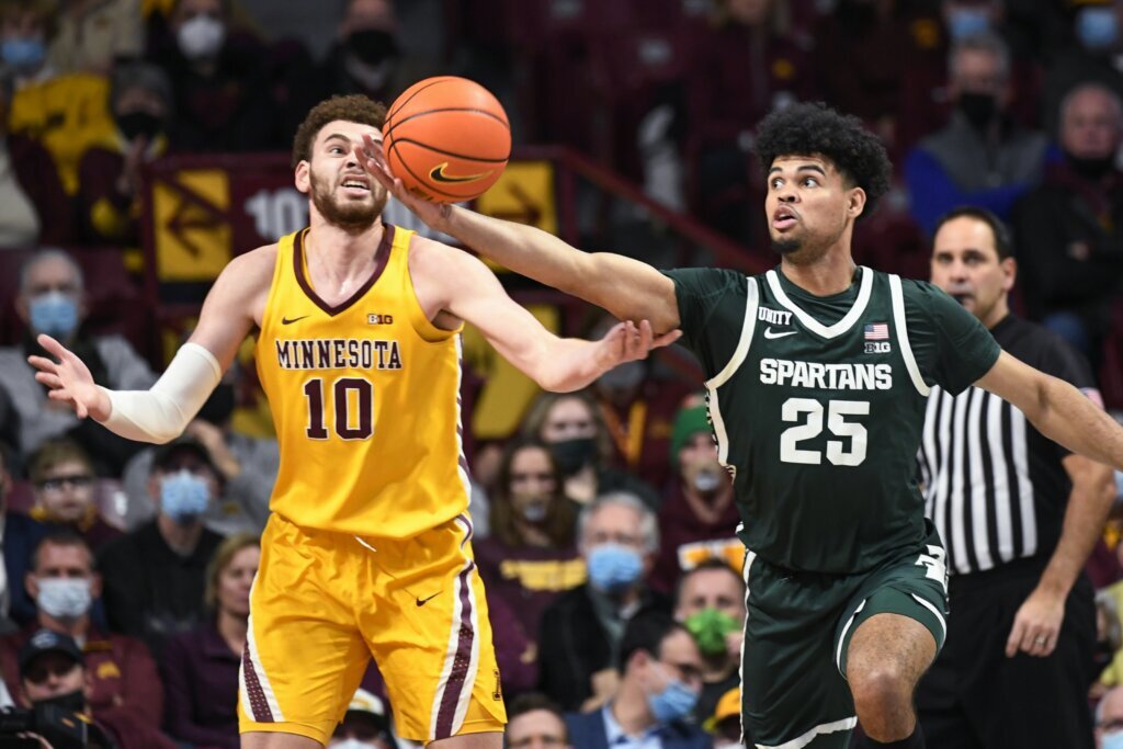 No. 19 Mich. St. outlasts Minnesota 75-67 in Big 10 opener