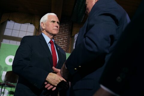 Pence navigates Trump’s shadow during New Hampshire visit