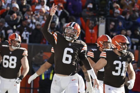 Browns’ harrowing escape keeps playoff push from derailing