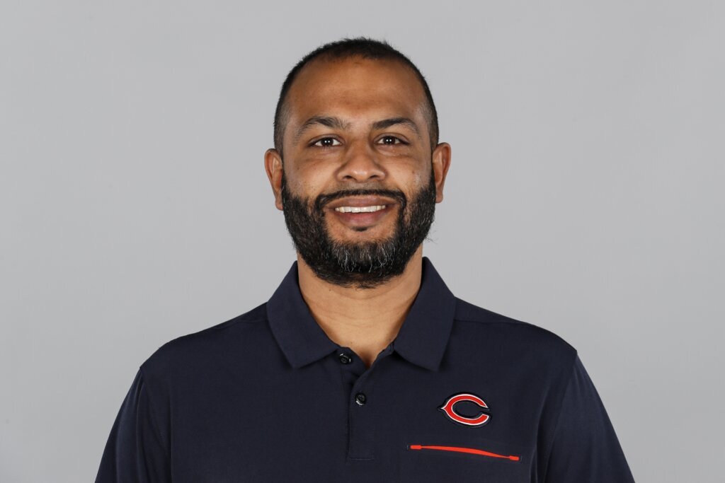 Bears DC Desai clears protocols in time to work Vikings game