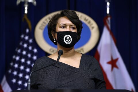 DC mayor extends indoor mask mandate until end of February