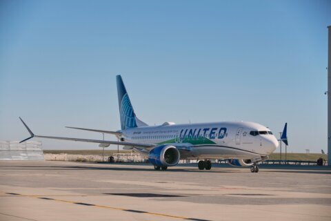 United flight from Chicago to Washington will make aviation history