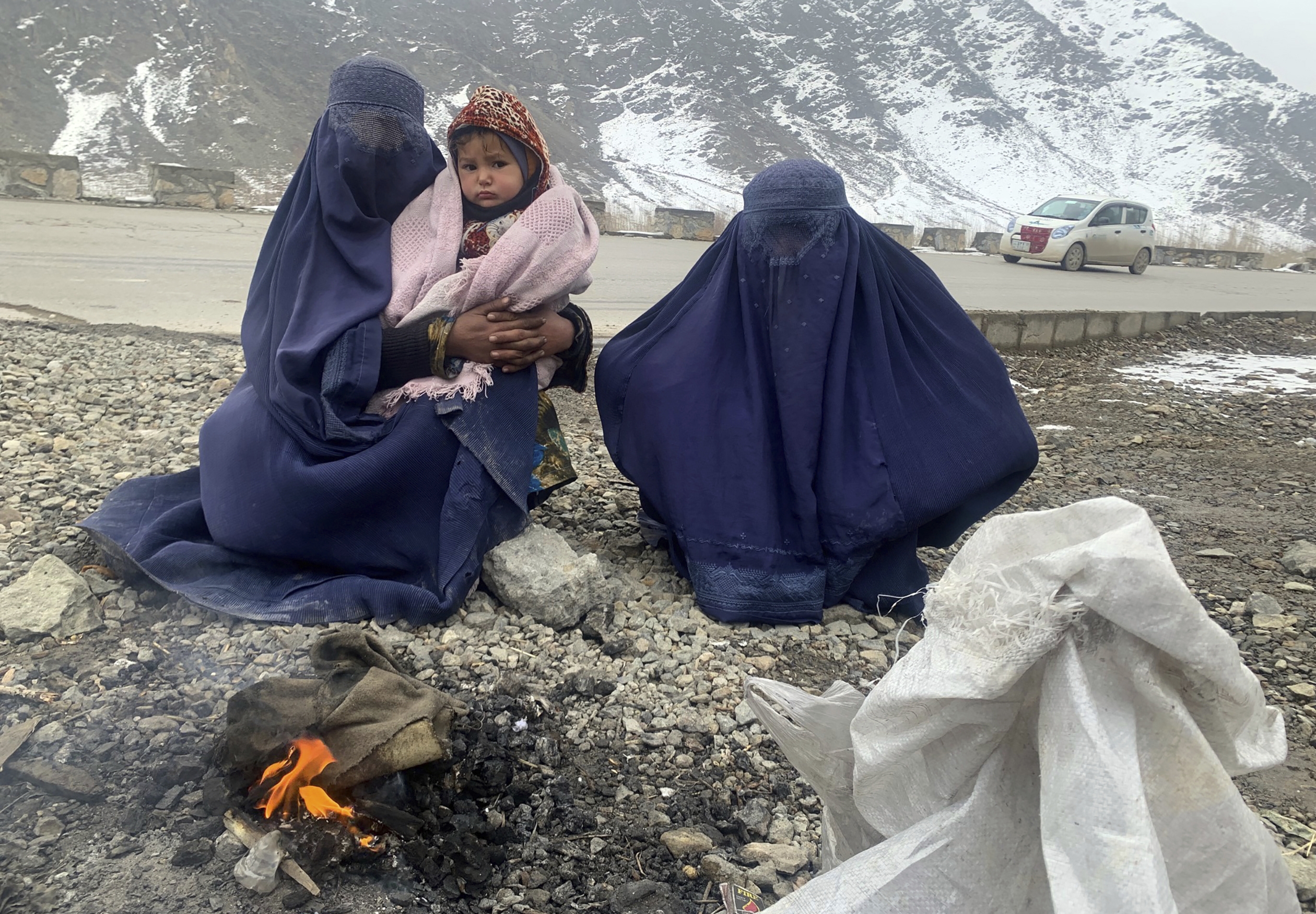 In freezing Afghanistan, aid workers rush to save millions - WTOP