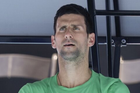 Column: Djokovic whiffed on 2 shots, 3 if you count booster