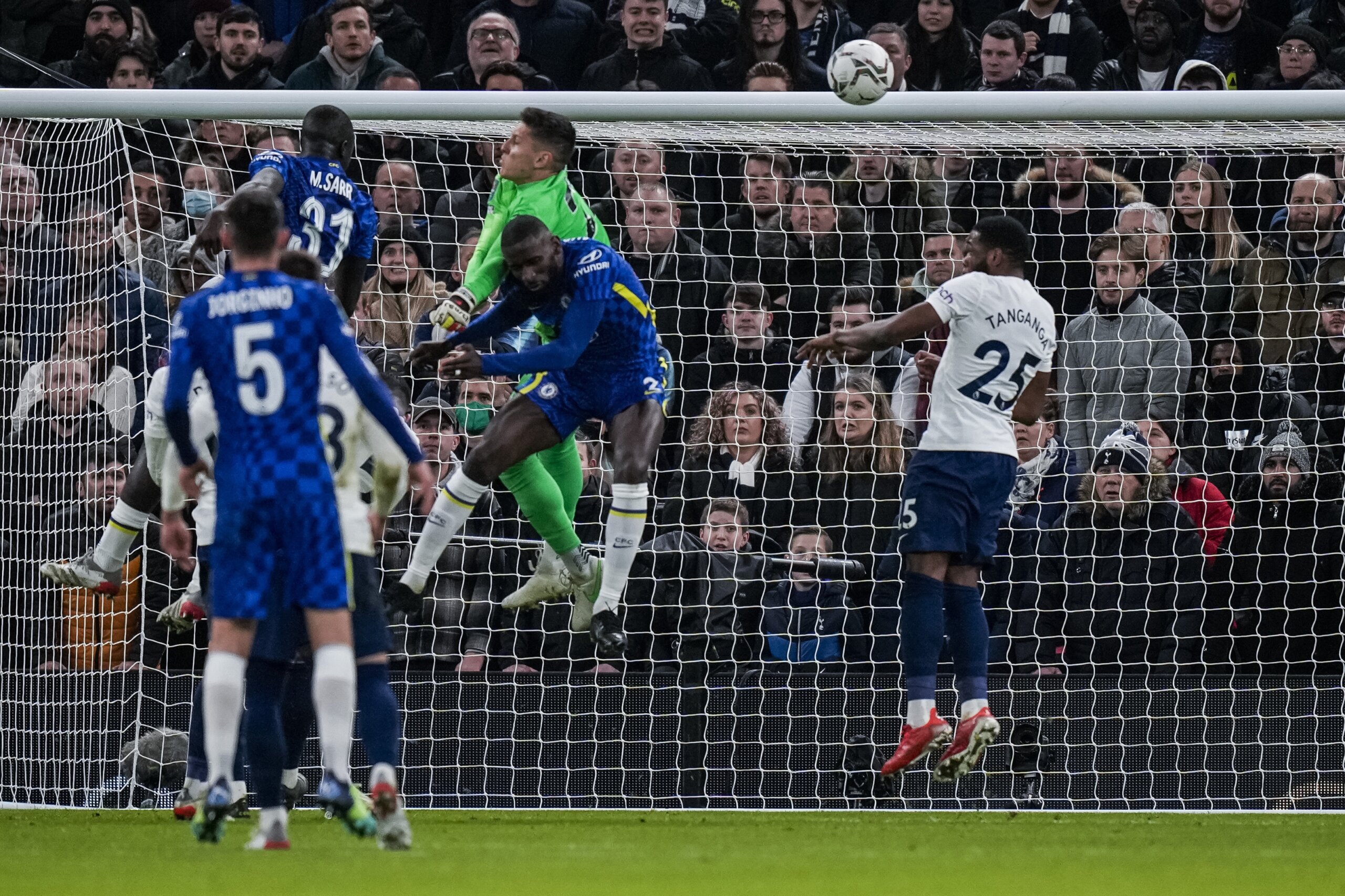 Chelsea finishes job against Spurs to reach League Cup final - WTOP News