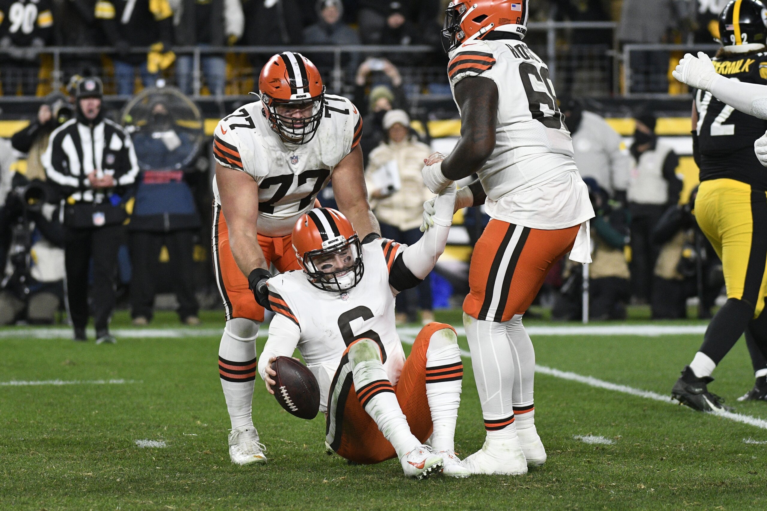 REPORT: Baker Mayfield has fracture in addition to torn labrum