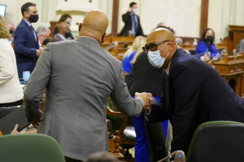 California votes to require paid sick leave for virus cases