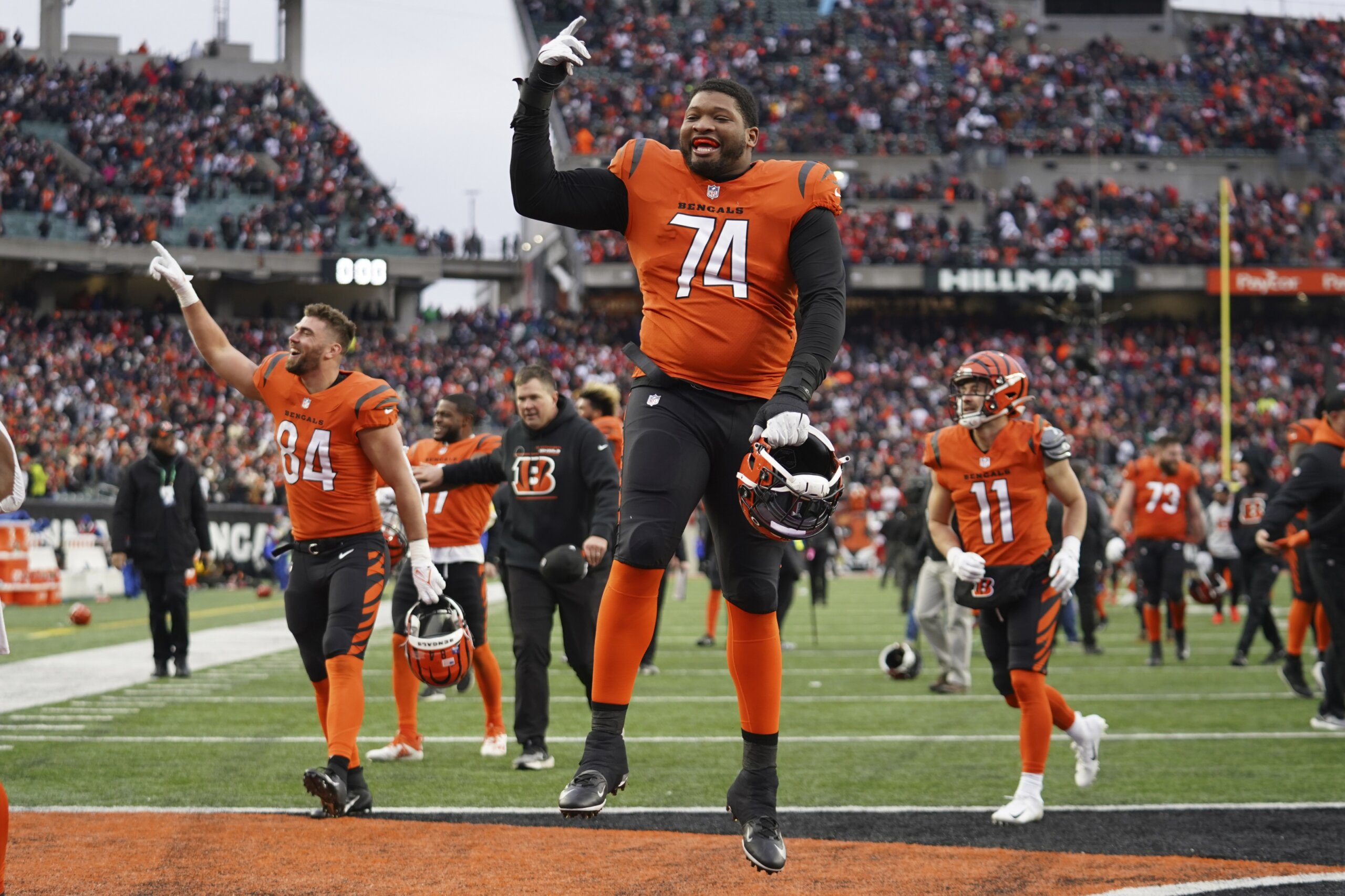 Zac Taylor reveals that the Bengals tried signing Larry Ogunjobi