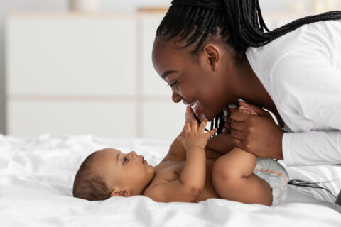 DC deposits $900 into new mothers’ bank accounts to combat poverty