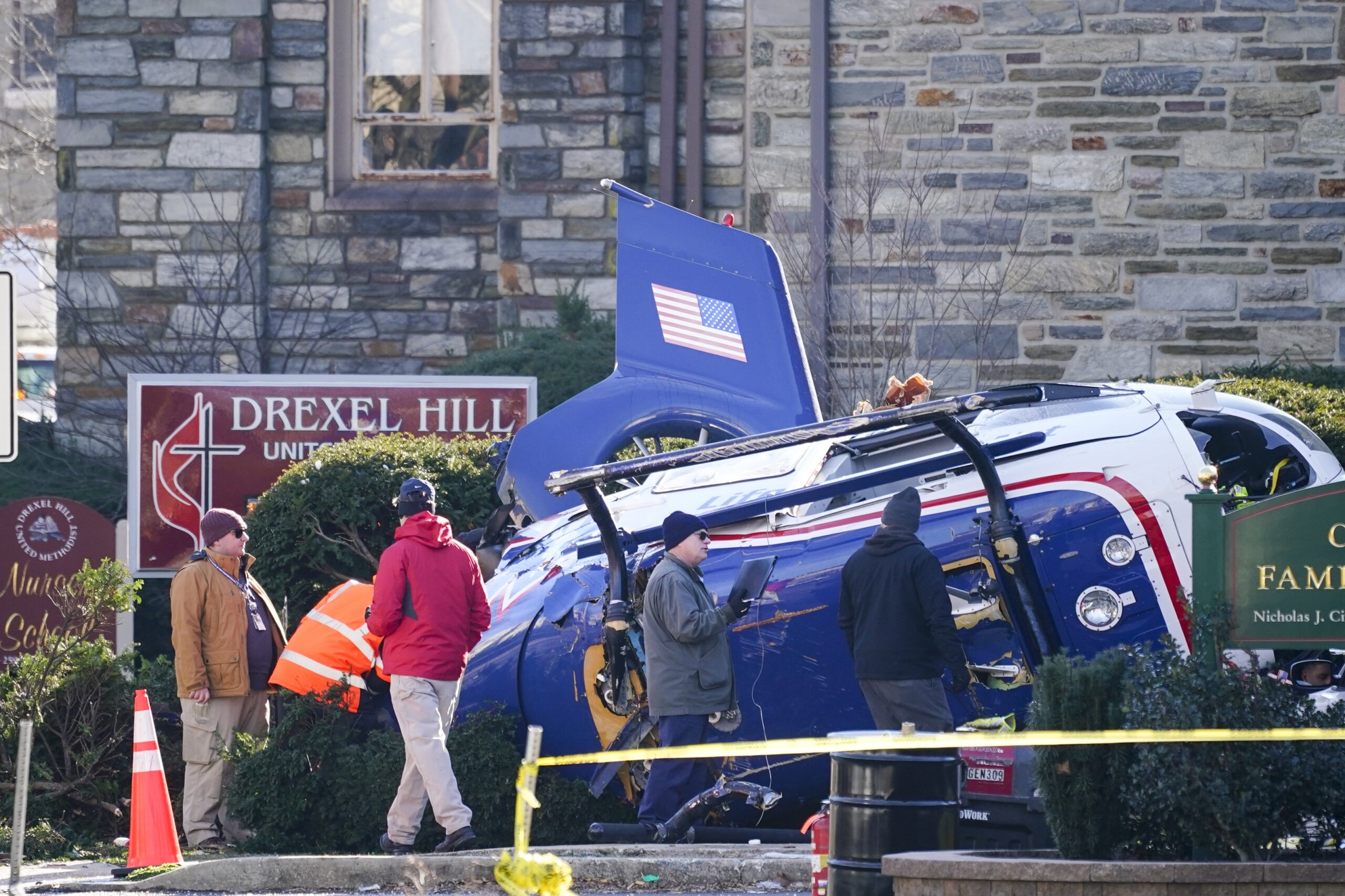 investigators-probe-wreckage-of-crashed-medical-helicopter-wtop-news