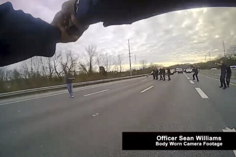 Nashville officer in shooting loses police power amid review