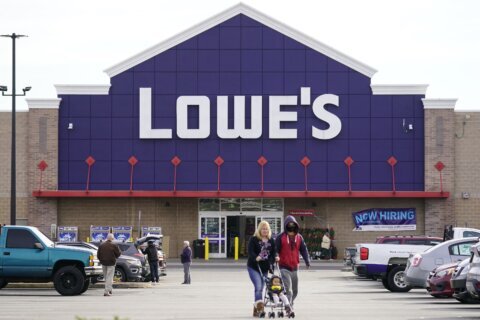 Lowe’s teams up with Petco to offer pet supplies, services