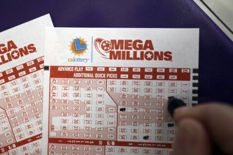 Mega Millions jackpot tops half a billion dollars