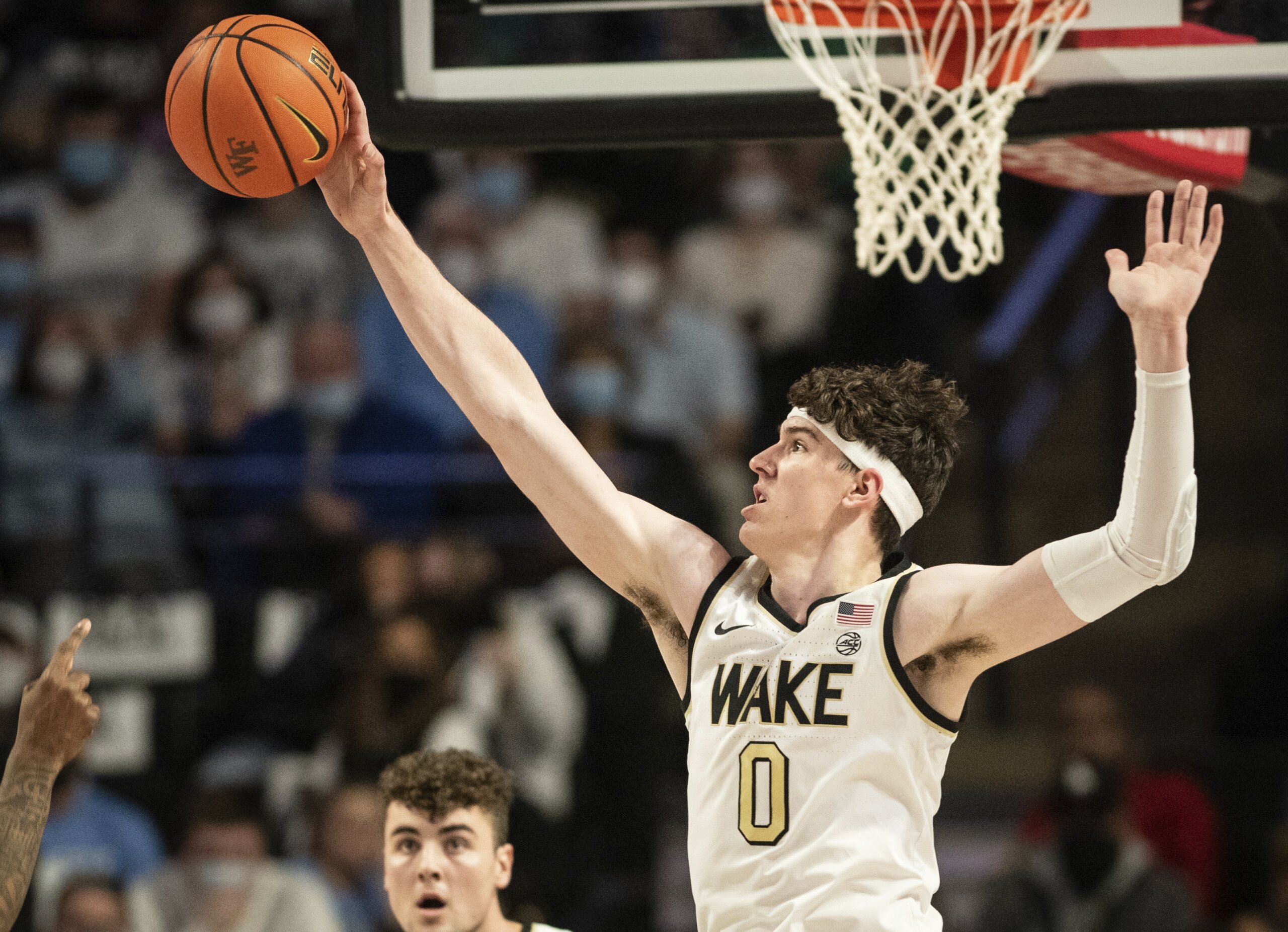 LaRavia scores 31 as Wake Forest beats North Carolina 98
