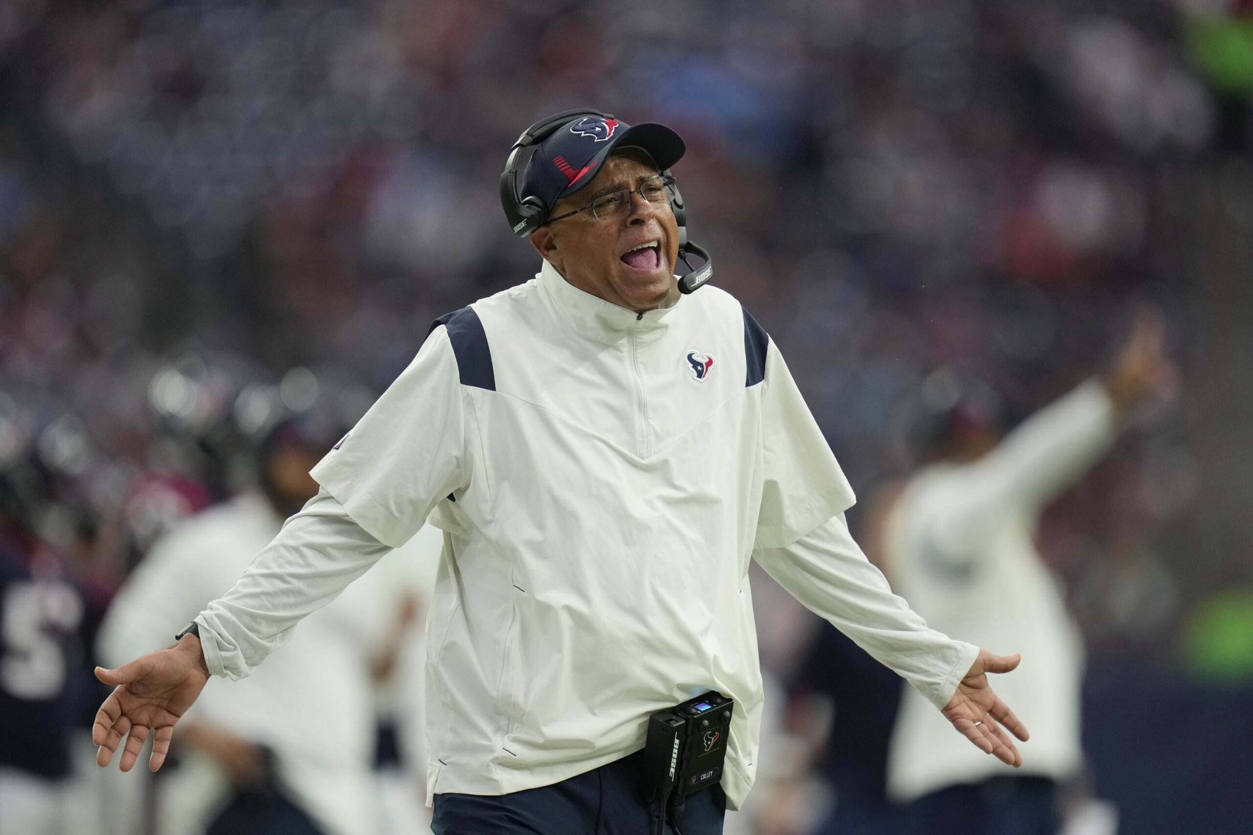 Texans news: GM Nick Caserio reacts to Brian Flores' latest