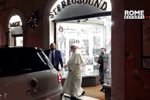 Pope slips out of Vatican to visit record shop, gets CD