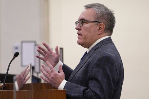 Senate panel votes down Wheeler nomination; fight not over