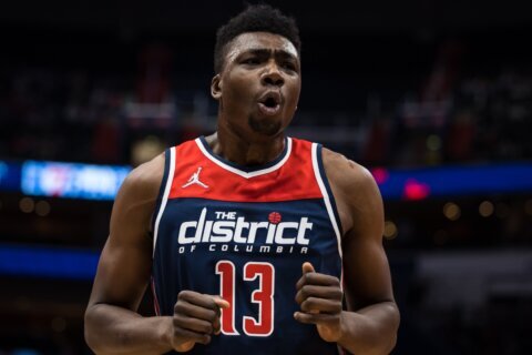 Report: Thomas Bryant leaves Wizards to rejoin Lakers in free agency