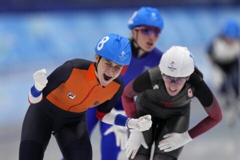 Schouten wins 3rd gold on final day of Olympic speedskating