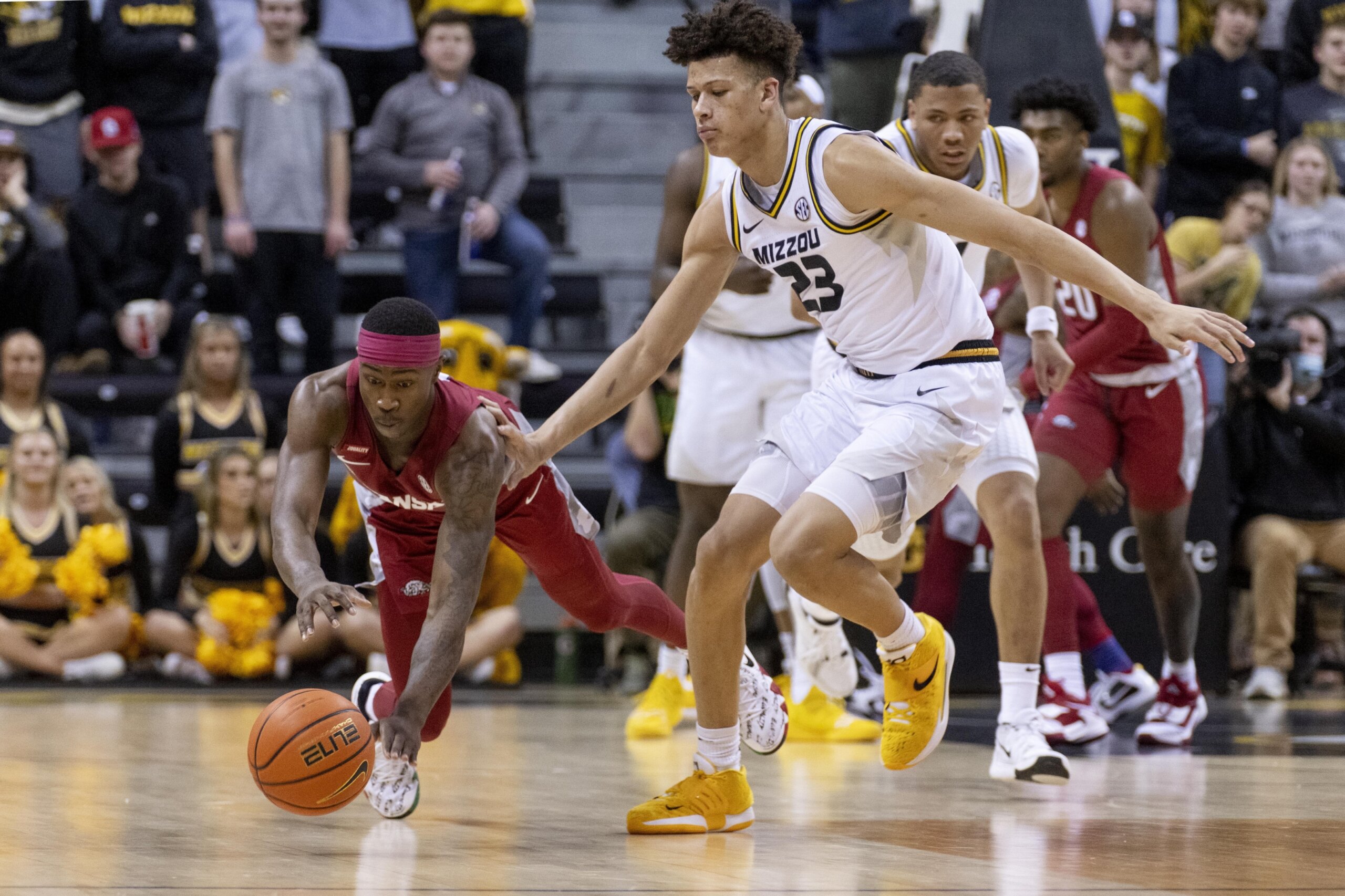 Umude leads No. 23 Arkansas over Missouri 7657 WTOP News