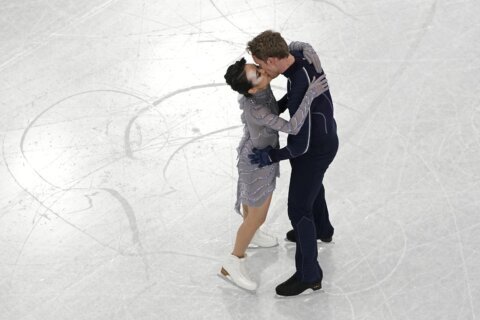 Ice dancers propel US to 1st Olympic silver in teams