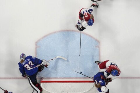 US women survive scare, beat Czechs 4-1 in Olympic hockey