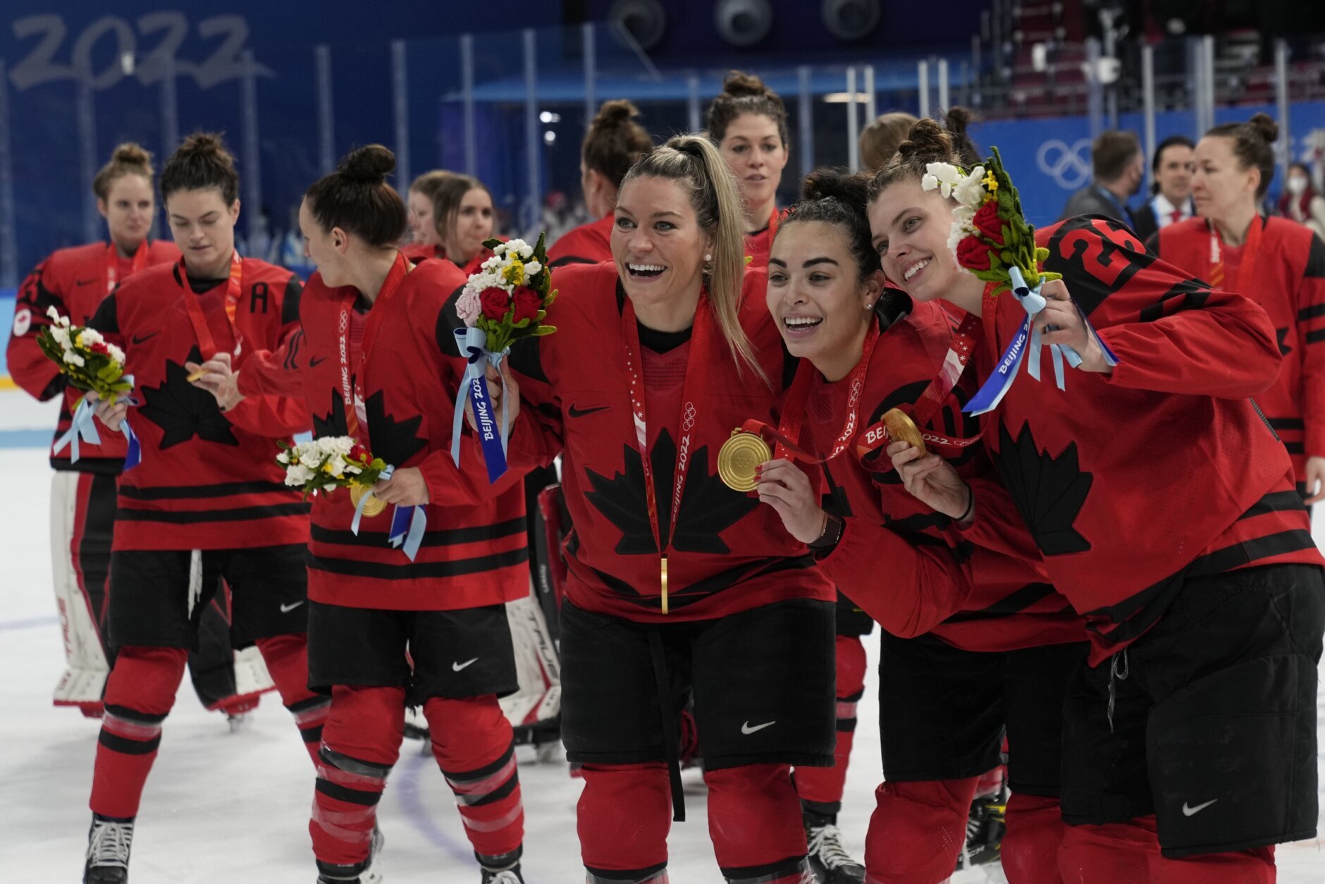 2010 Winter Olympics: Canada tops the U.S. in overtime to win