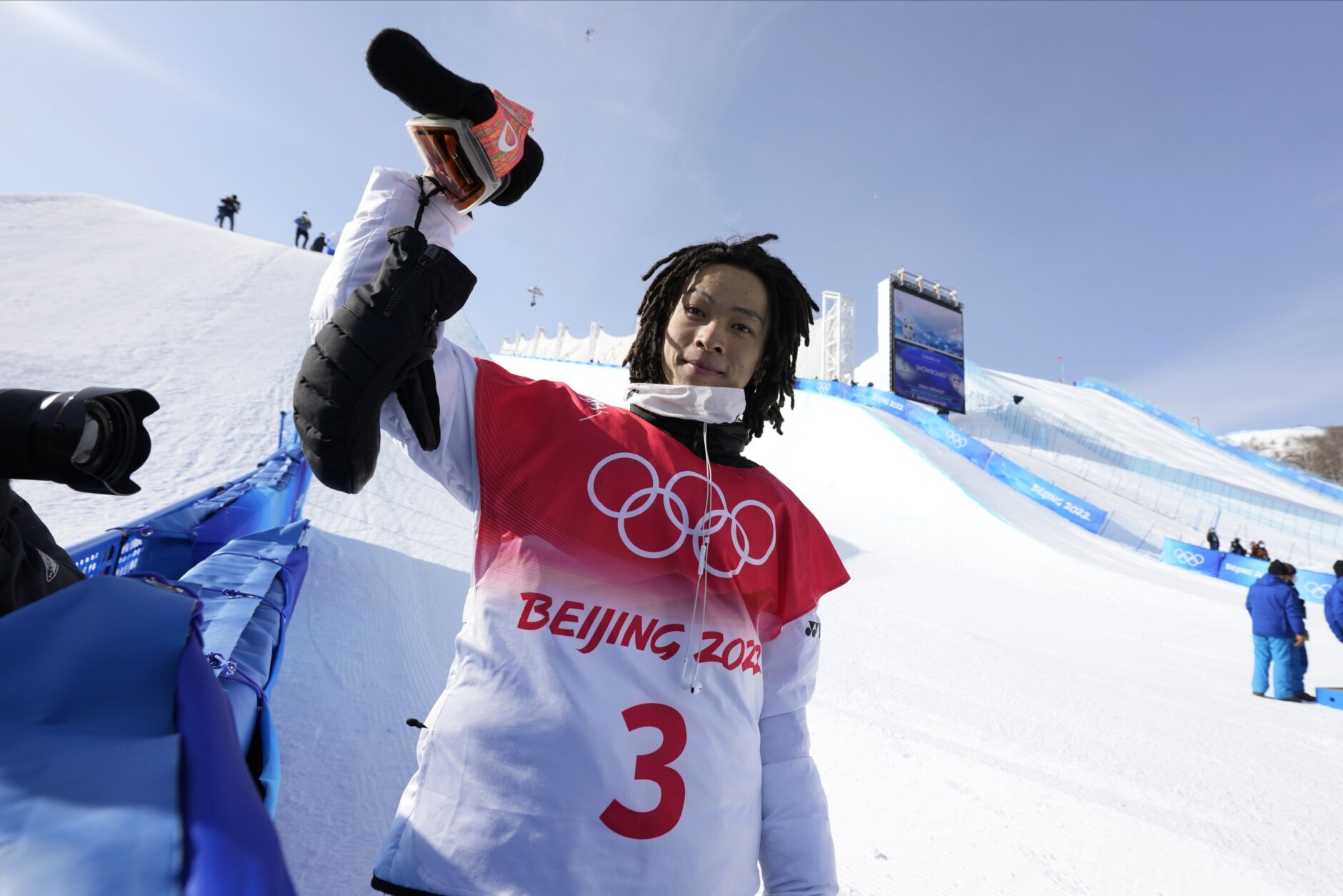Shaun White proves he's greatest snowboarder ever, winning third career  gold medal - The Washington Post