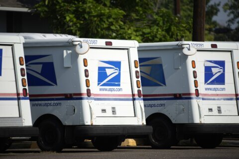 Lawmakers say persistent mail delays in Maryland are ‘unacceptable’