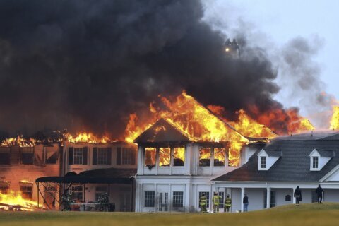 Fire destroys iconic clubhouse at Oakland Hills golf club