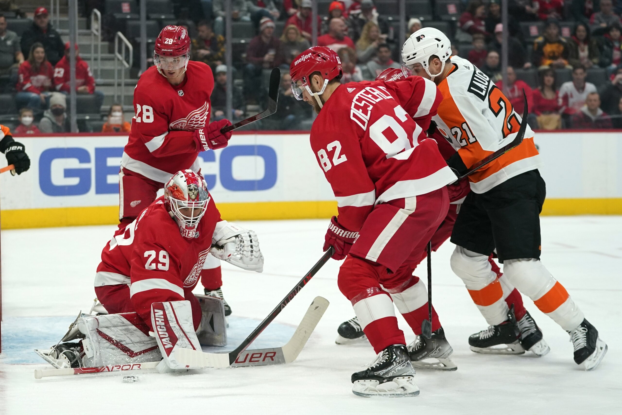 Thomas Greiss shines as Red Wings beat Flyers again - WTOP News