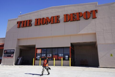 Home Depot sales remain strong in 4th quarter