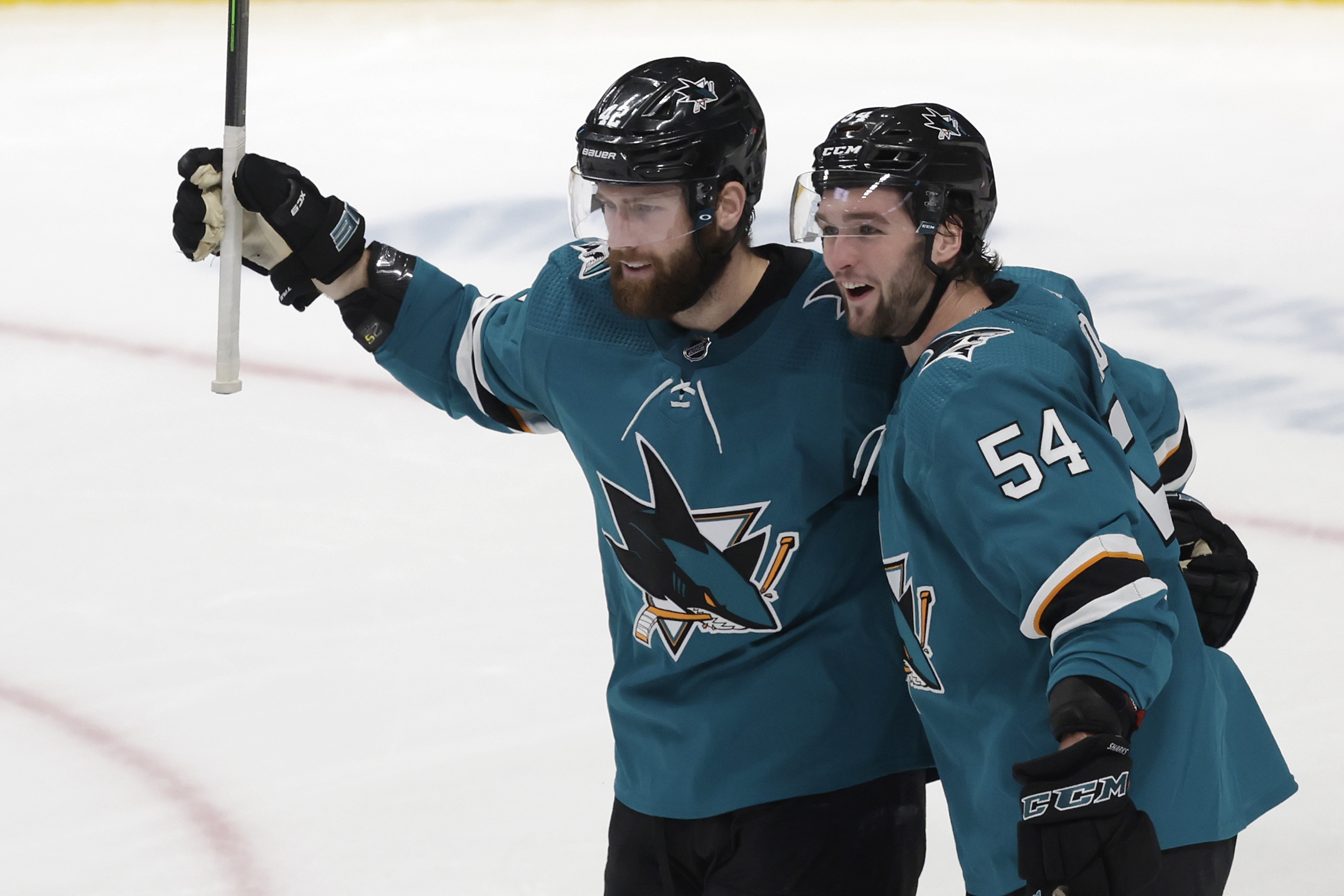 Bruins handle Sharks for 3-1 win in San Jose