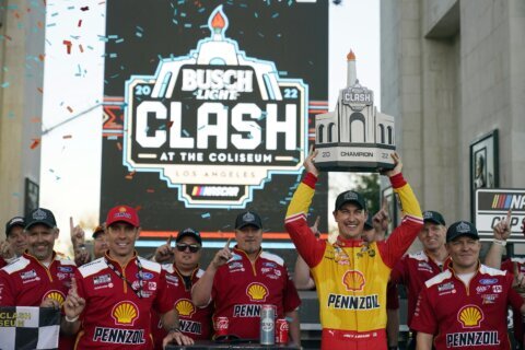 Column: NASCAR scores huge payoff on Los Angeles gamble