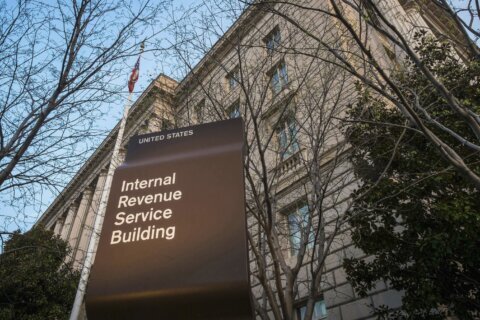 IRS offering Saturday walk-in help this tax season