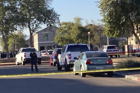 Phoenix police say man shot ex-girlfriend before ambush