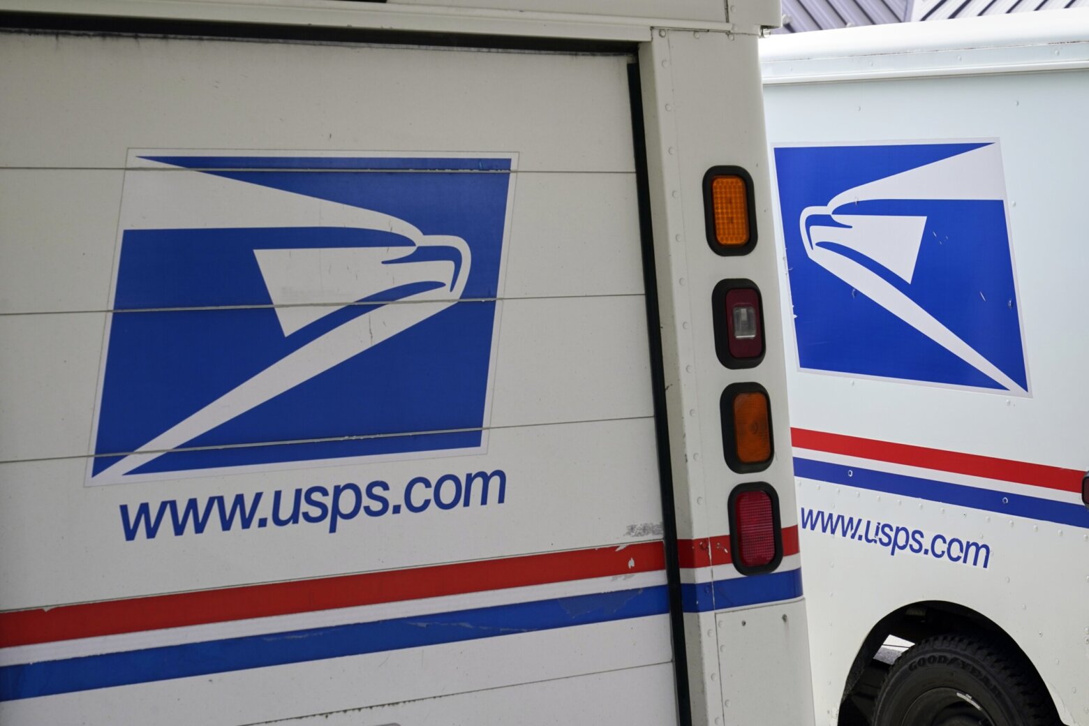 Lot of 2 USPS Postal Employee Lapel-Hat Pins Pinbacks Wash.DC Capitol District 