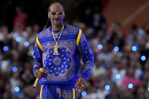 Snoop Dogg will drop it like it’s hot at Jiffy Lube Live