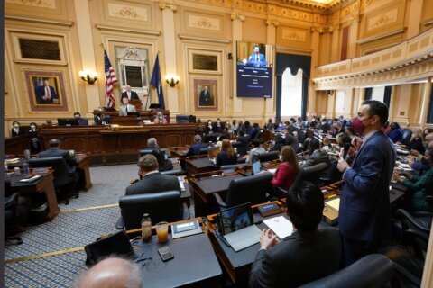 Lawmakers rush as General Assembly session draws to a close