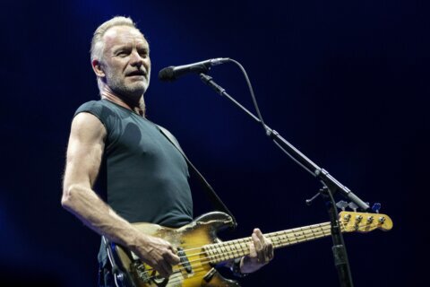 Put on the red lights! Sting ready to rock Wolf Trap