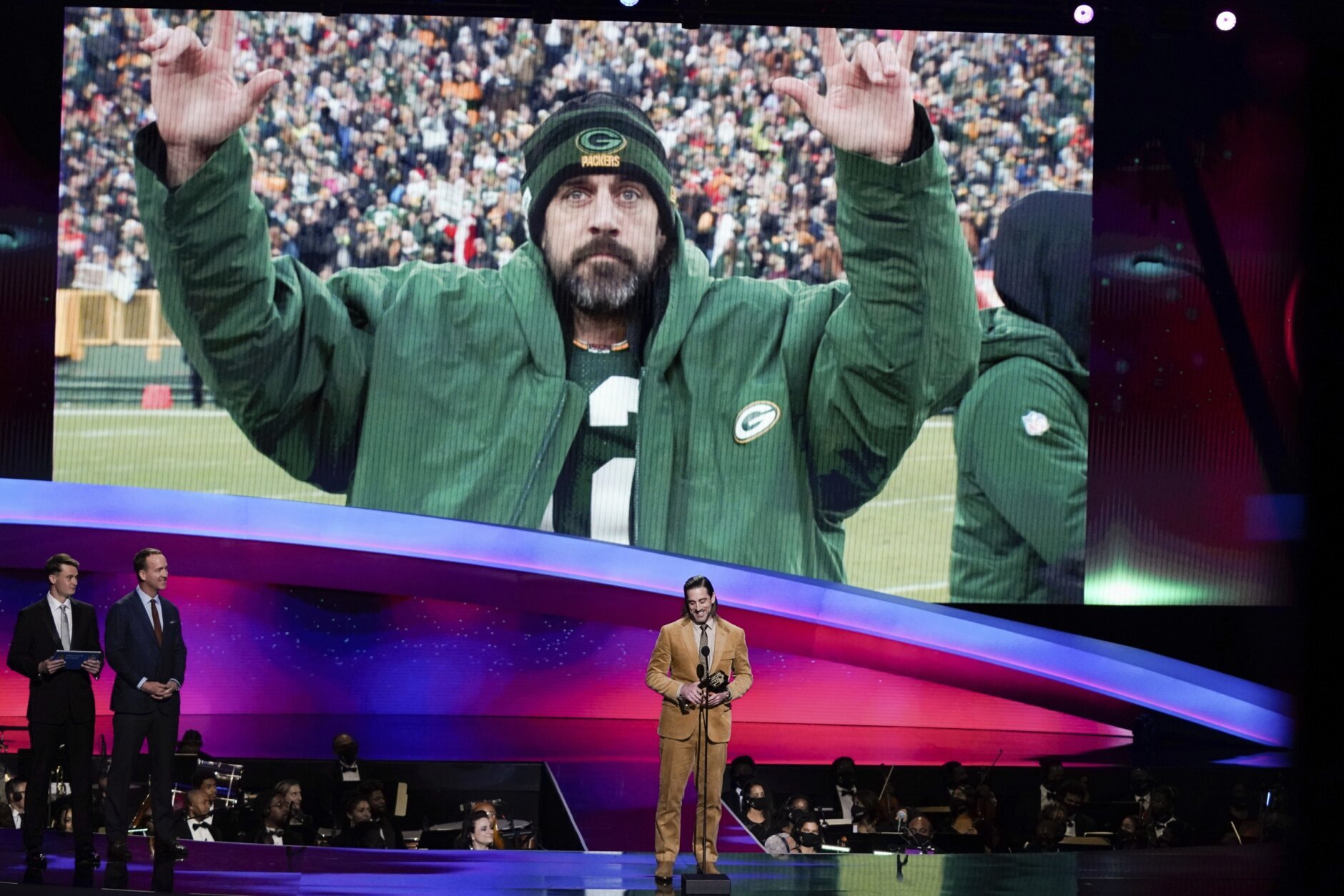 NFL Honors: Aaron Rodgers named 2021 AP Most Valuable Player; wins award in  back-to-back years 