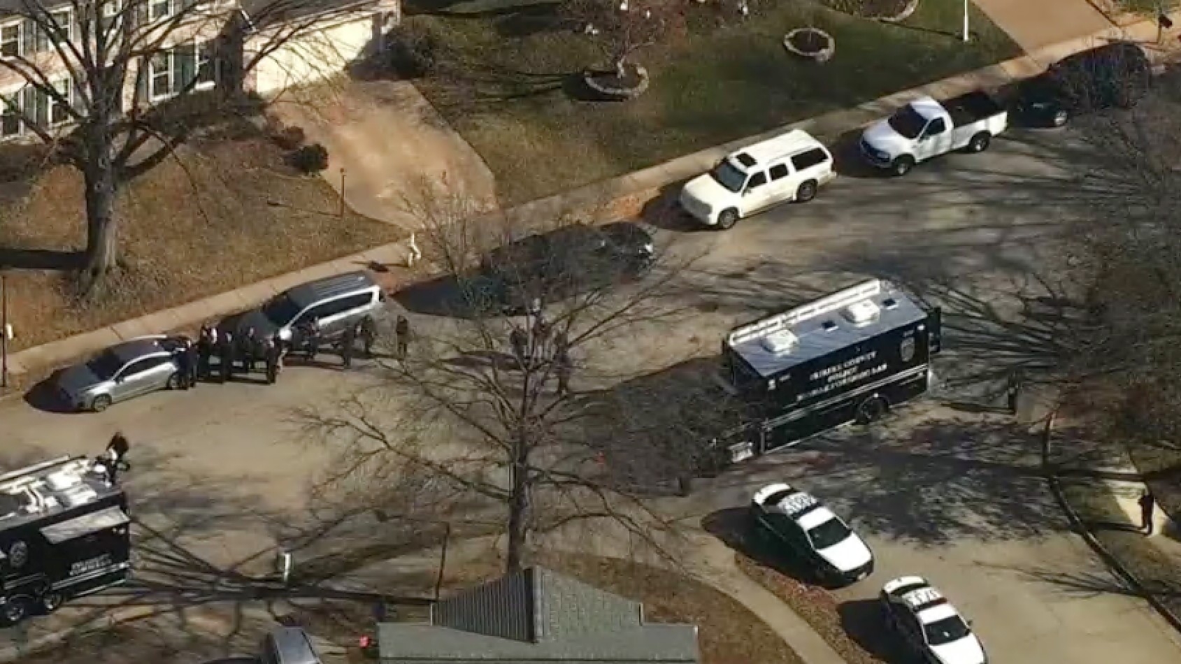 Fairfax Co. police identify man in van shot by officer in Lorton WTOP