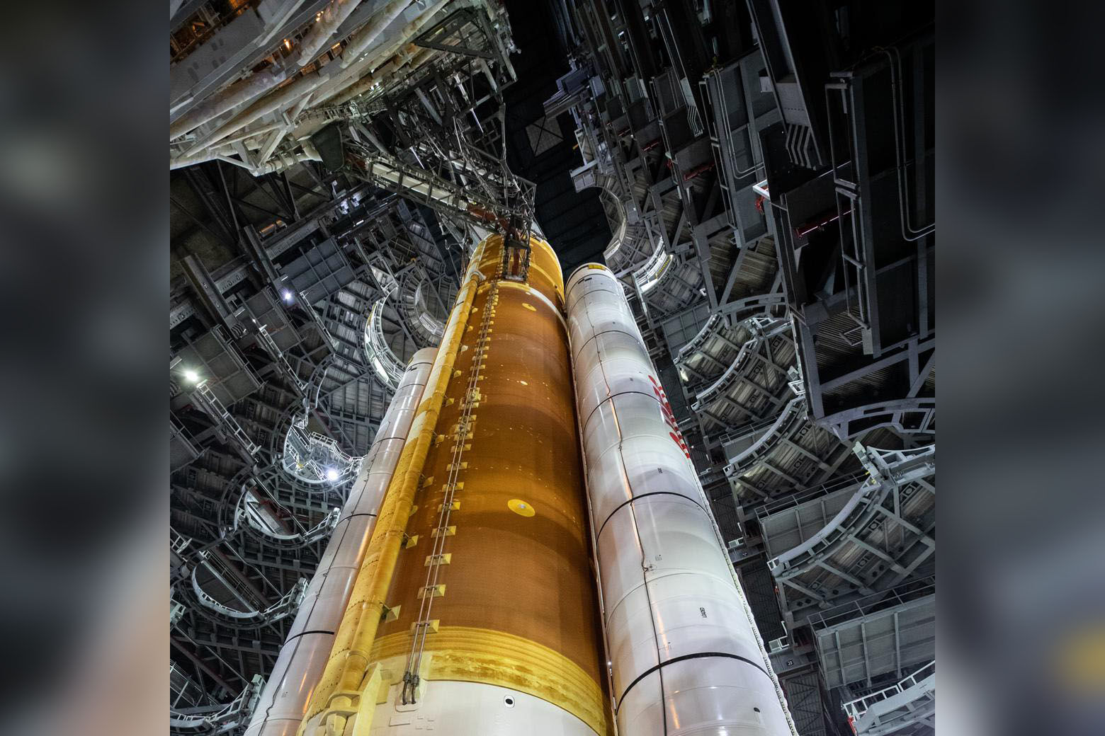 The Artemis 1 stack seen inside the Vehicle Assembly Building. (Courtesy NASA)