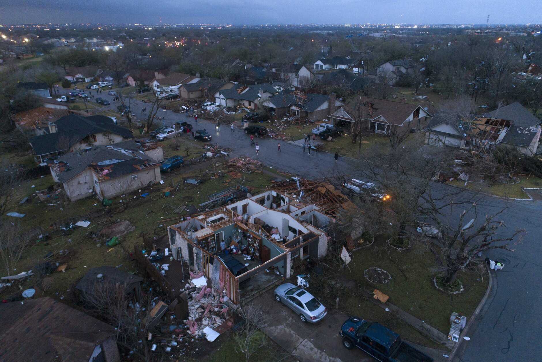 Tornado rips through New Orleans and its suburbs killing 1 WTOP