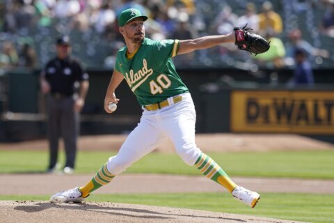 Mets get All-Star righty Bassitt from A's for minor leaguers