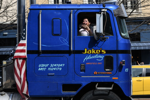 Truck convoy members sue DC over roadblocks