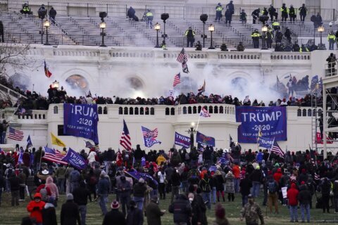 Ex-Va. officer, W.Va. lawmaker plead guilty in Capitol riot