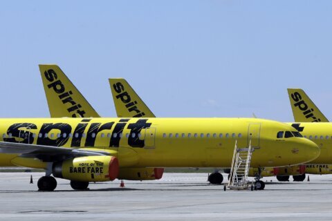 Democrats say Spirit-Frontier merger could boost airfares