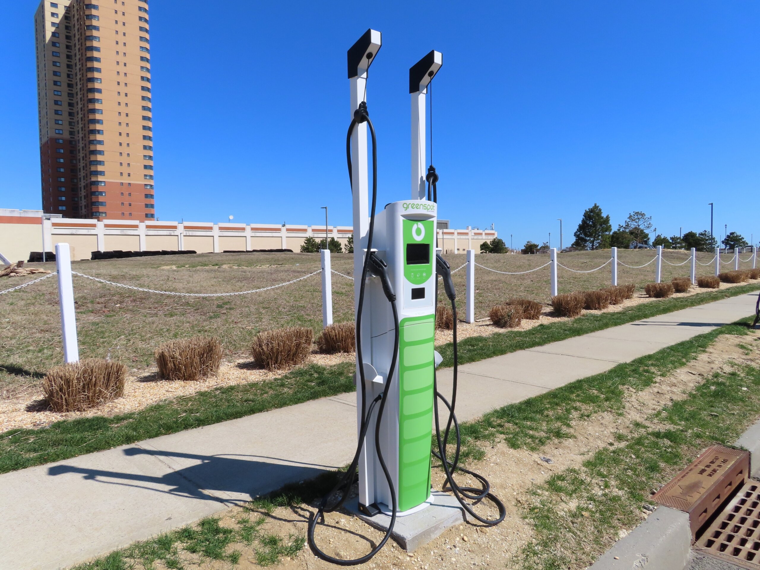 As gas prices rise, towns add electric car charging stations WTOP News