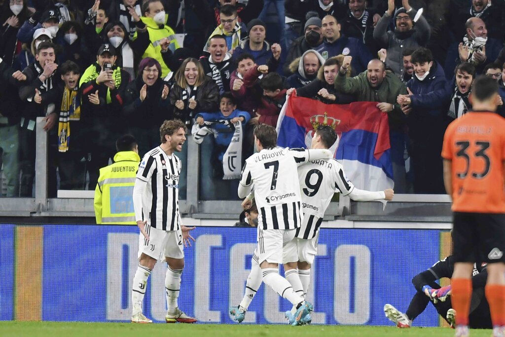 Juventus overcomes injuries to beat Spezia; Napoli vs. Milan